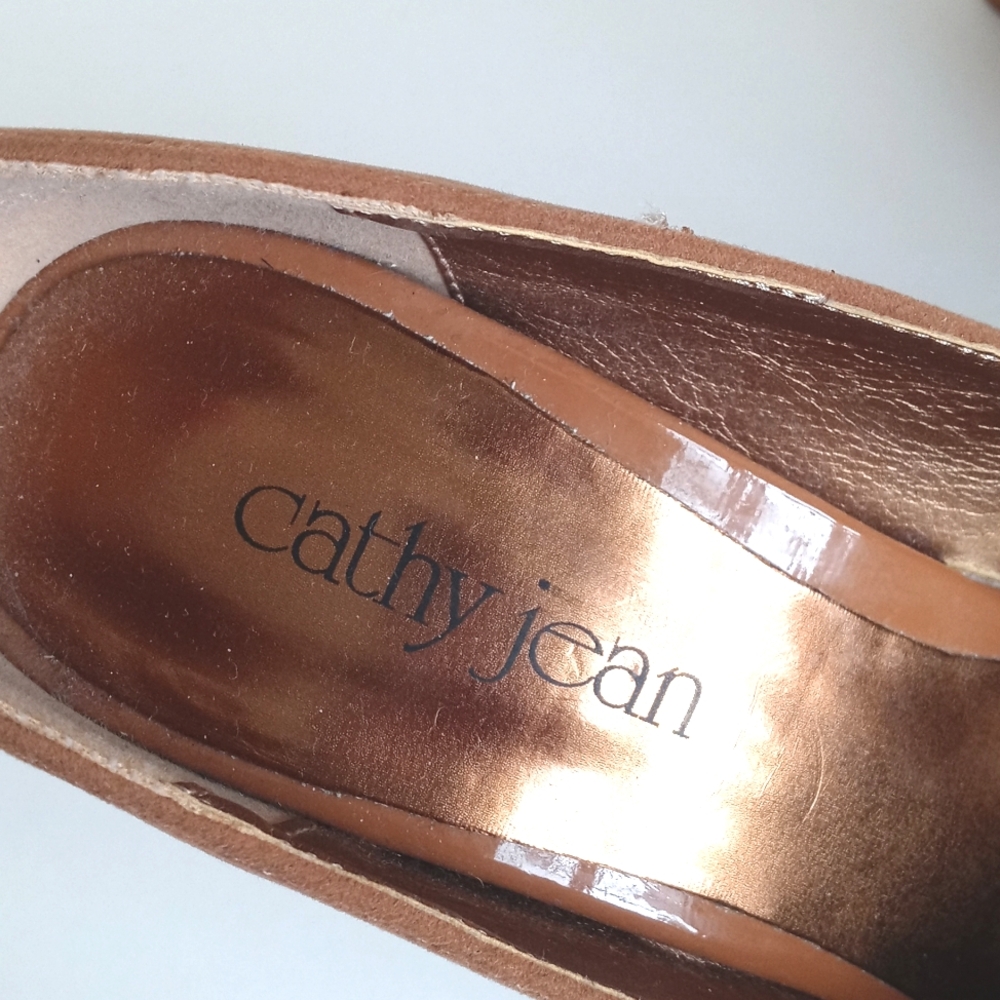Cathy Jean Women’s Tan Suede Peep-Toe Wedge Heels with Ankle Strap 7 - Picture 9 of 15